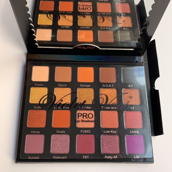 Violet Voss Hashtag - PRO Eyeshadow Palette - Picture 8 of 13